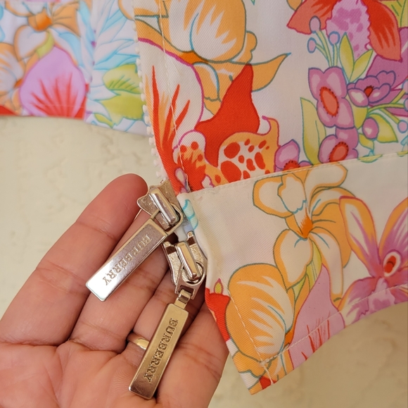 Burberry Flower 🌸 RARE Jacket / Coat Women Girl Purple Orange Green Red White - Picture 5 of 11